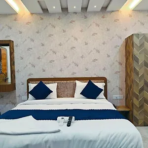 **** Hotel The Pushpraj India